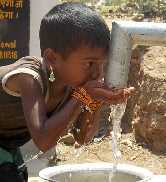 Jasidih Diocese Installs Bore Well in a Village