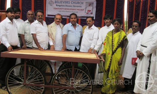 55 People Receives Poverty Alleviating Gifts in the Diocese of Bengaluru