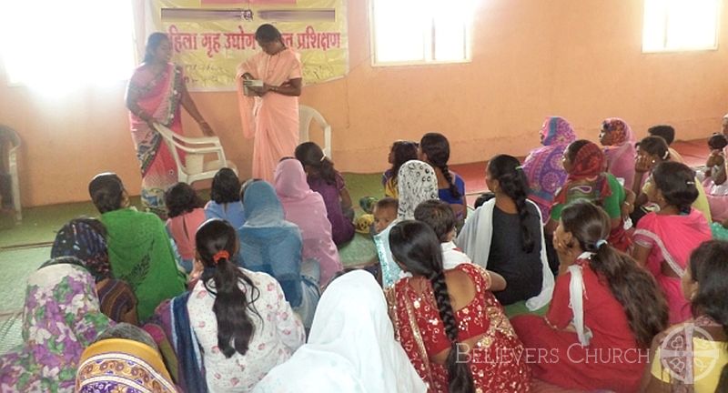 Candle-Making Class Empowers Women to Support Themselves in Mumbai Diocese