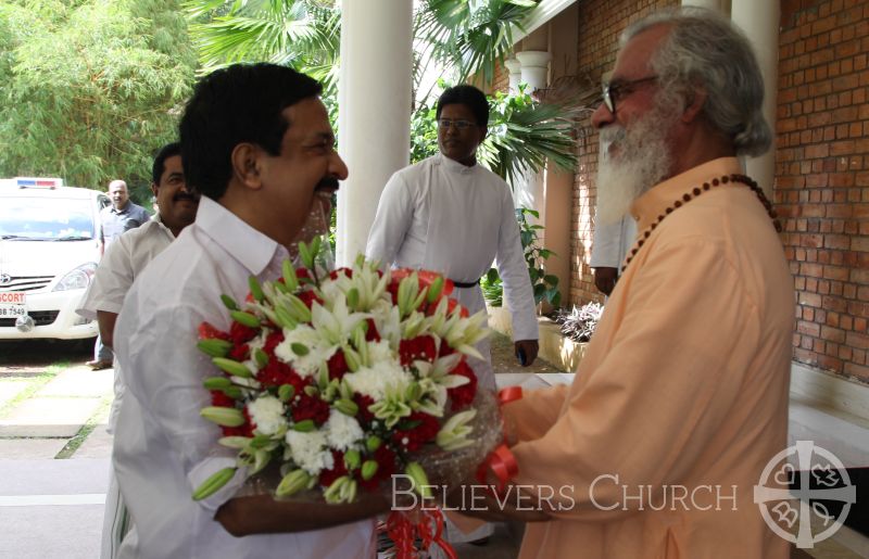 Home Minister Visits Dr. K.P. Yohannan Metropolitan