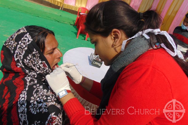 180 People Receive Free Dental Checkups in Diocese of Lucknow