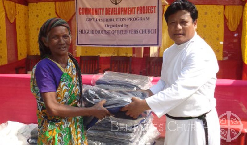 Diocese of Siliguri Distributes Mosquito Nets and Blankets to 250 Impoverished Peoples