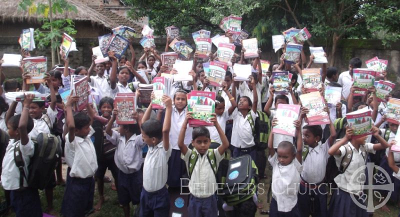 827 Children Receive New School Bags and Uniforms in Diocese of Jasidih