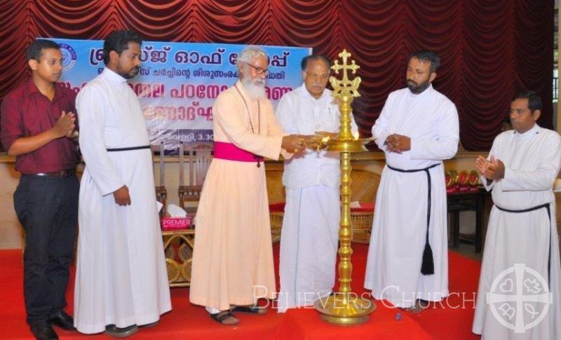 Dr. K.P. Yohannan, Metropolitan Officiates the Inuaguration of School Kit Distribution Porgrams in Diocese of Niranam